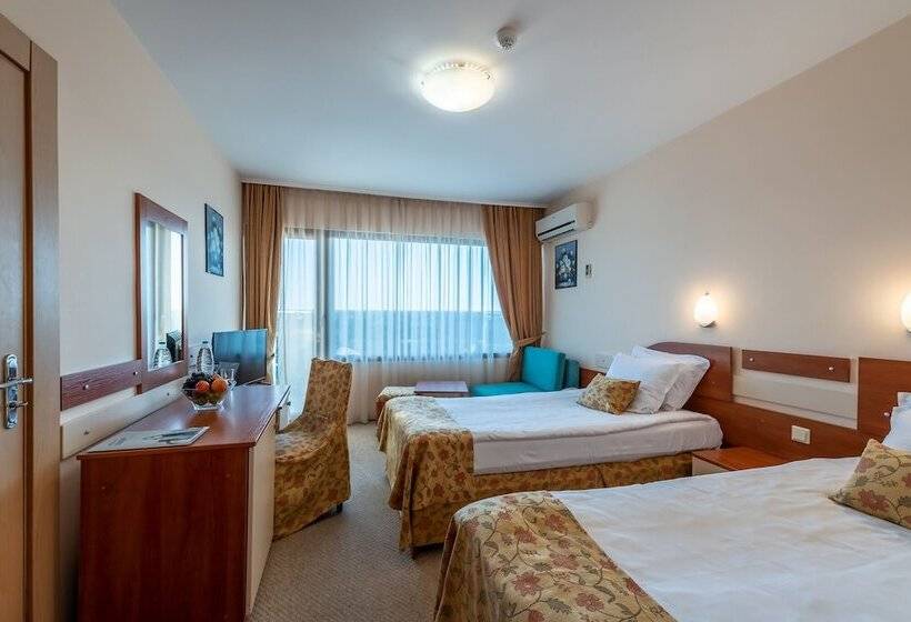 غرفة قياسية مطلة على المتنزه, Burgas Beach