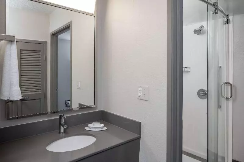 キングサイズベッドのスタンダードルーム, Courtyard By Marriott Covington / Mandeville