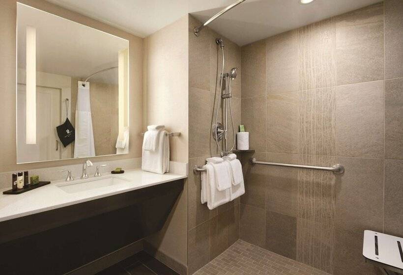 סוויטה מותאמת לאדם עם מוגבלויות, Embassy Suites Springfield