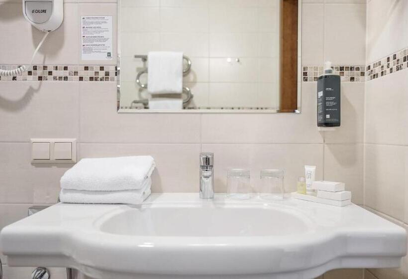 اتاق کلاس بیزنس, Euterpe