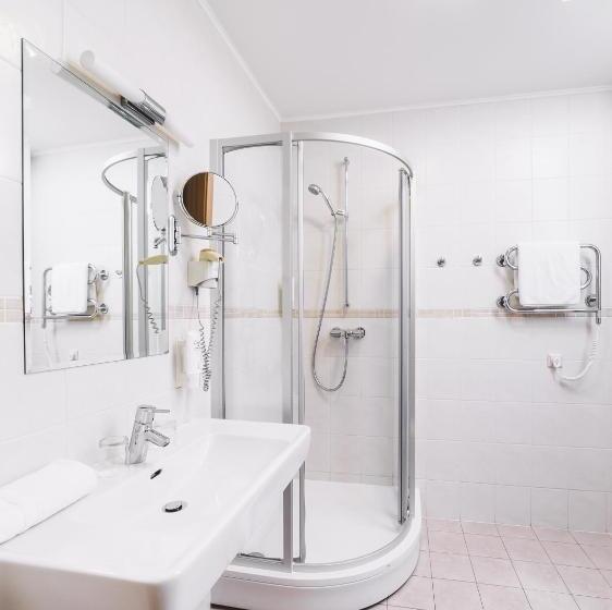 اتاق اکونومی یک تخته, Euterpe