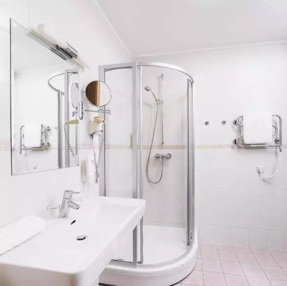 اتاق اکونومی یک تخته, Euterpe