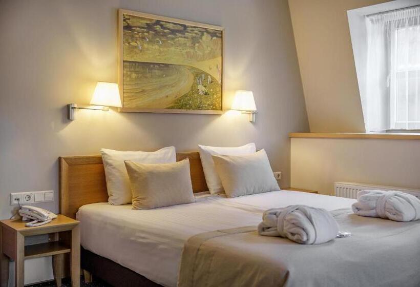 اتاق کلاس بیزنس, Euterpe