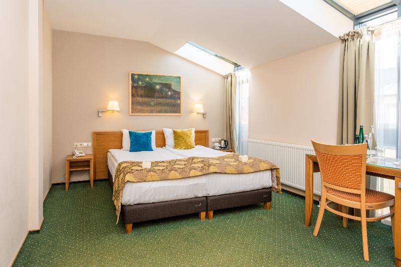 اتاق استاندارد یک نفره, Euterpe