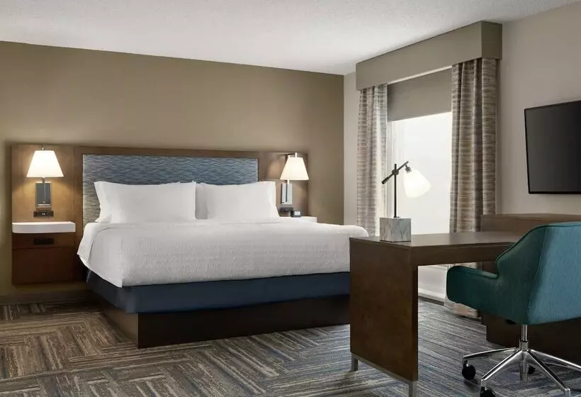 スタンダードスタジオ, Hampton Inn & Suites Salisbury/fruitland