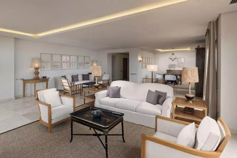 キングサイズベッドのエクゼクティブルーム, Hilton Shijiazhuang