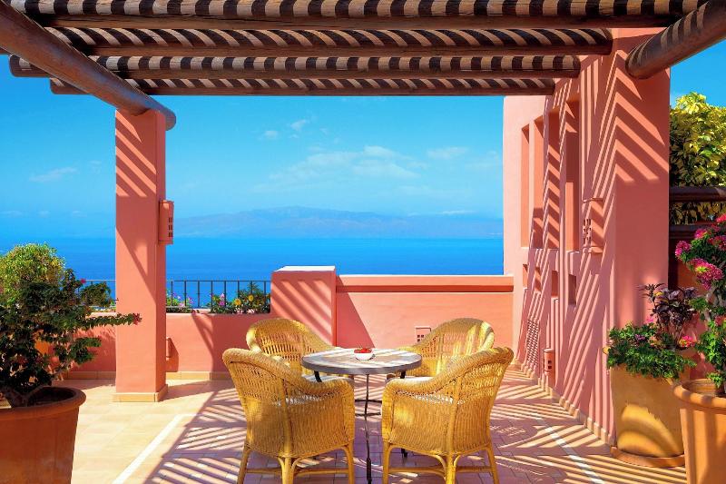 带大床的行政房间, Hilton Shijiazhuang