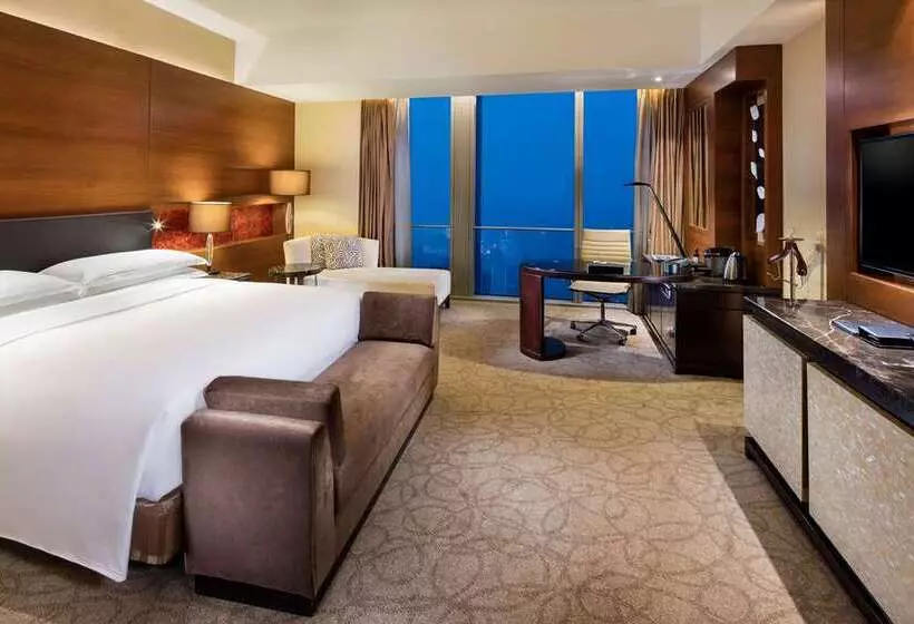 キングサイズベッドのエクゼクティブルーム, Hilton Shijiazhuang