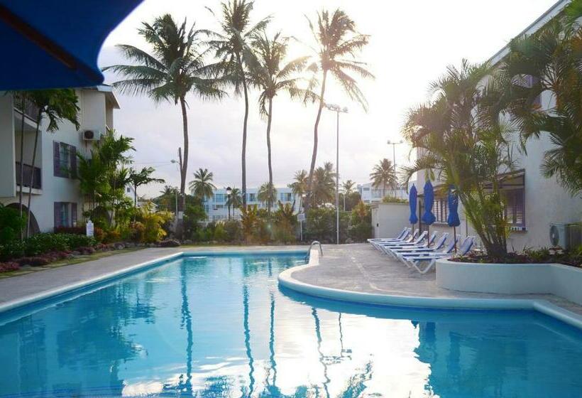 اتاق استاندارد با چشمانداز استخر, Infinity On The Beach