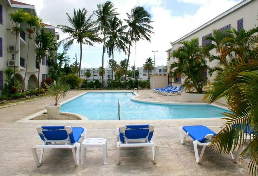 اتاق استاندارد با چشمانداز استخر, Infinity On The Beach