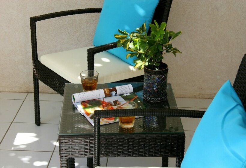 اتاق استاندارد, Infinity On The Beach