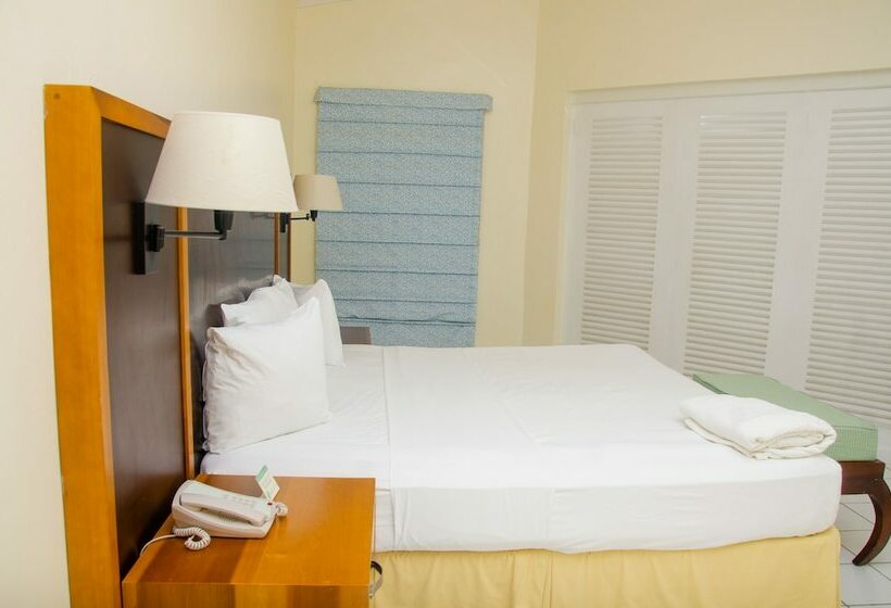 سوییت خانوادگی, Infinity On The Beach