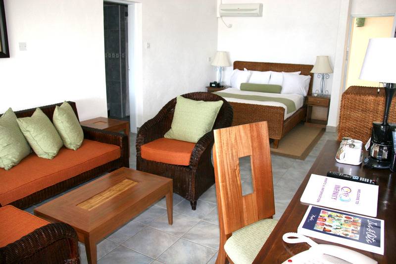 اتاق استاندارد با چشمانداز استخر, Infinity On The Beach