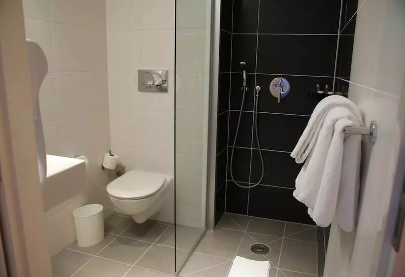 スタンダードルーム, Kyriad La Rochelle Centre  Les Minimes
