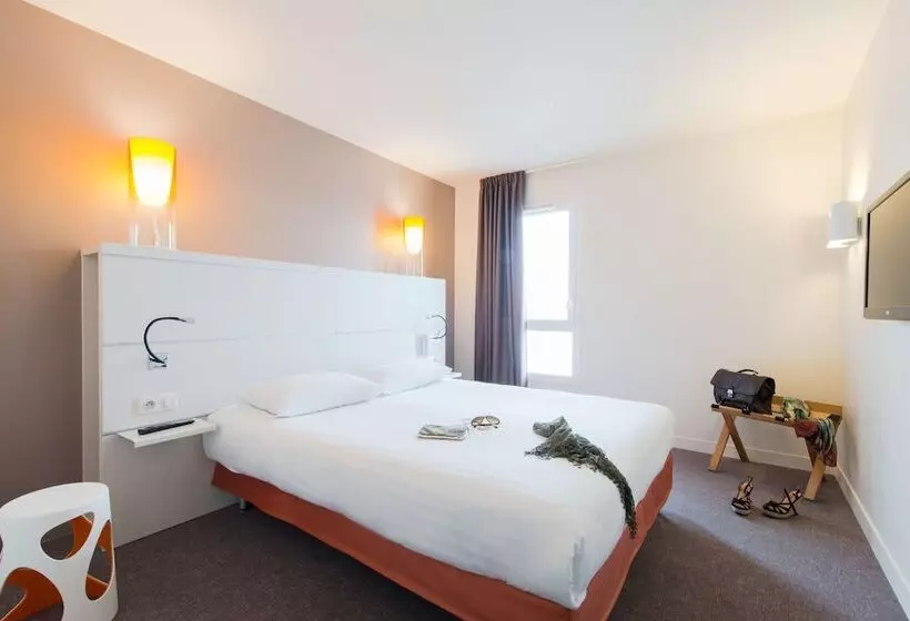 スタンダードルーム, Kyriad La Rochelle Centre  Les Minimes