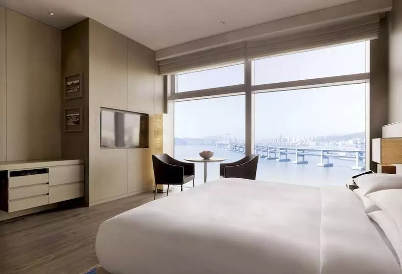海の見えるダブルベッドスタンダードルーム, Park Hyatt Busan