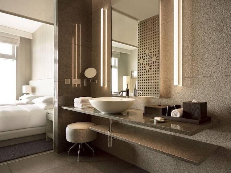 اتاق استاندارد با چشم‌انداز دریا, Park Hyatt Busan