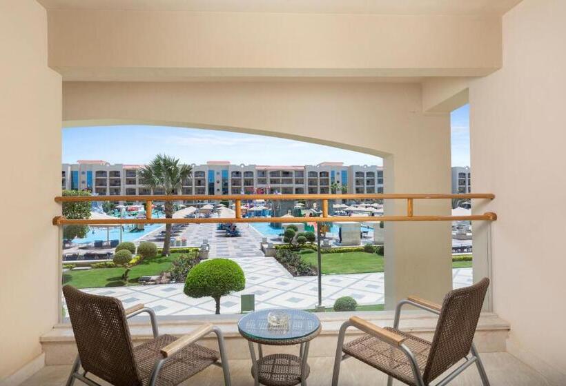 اتاق لوکس با چشم‌انداز استخر, Pickalbatros White Beach Resort  Hurghada