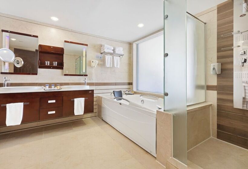 اتاق لوکس خانوادگی, Pickalbatros White Beach Resort  Hurghada