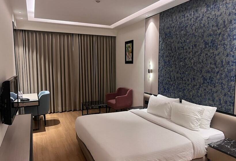 Номер Deluxe, Ramada By Wyndham Jalandhar City Center