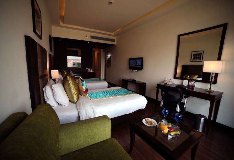 Номер Deluxe, Ramada By Wyndham Jalandhar City Center