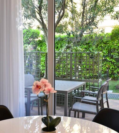 דירת חדר בקומת קרקע, Residence Il Melograno