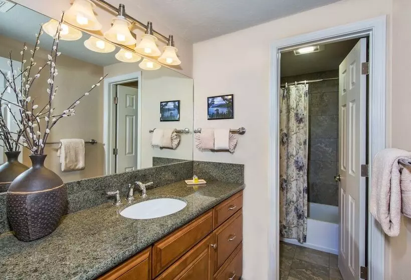 ２ベッドルームアパートメント, Tahoe Lakeshore Lodge & Spa