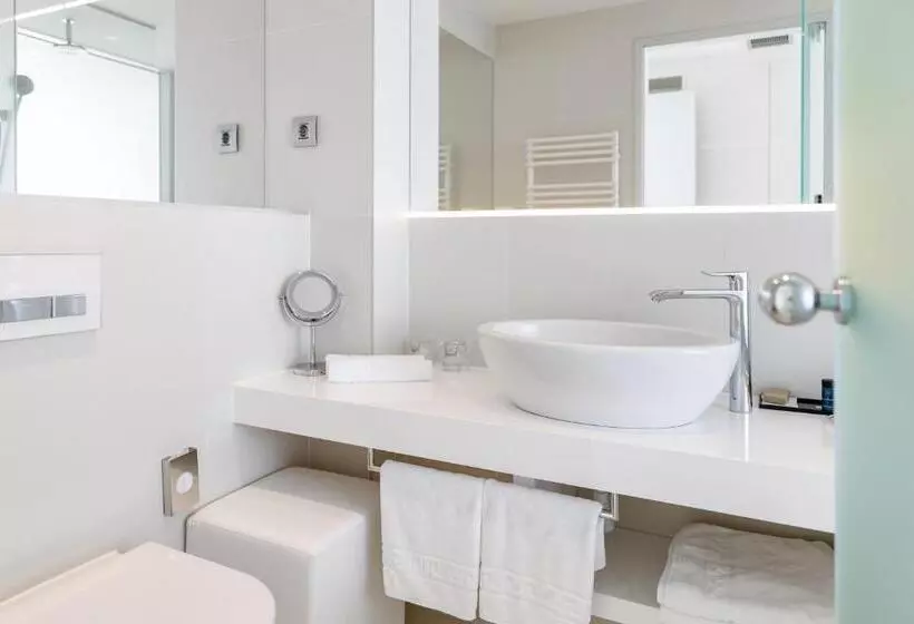 バルコニーつきオーシャンビュースーペリアルーム, Luxury Hotel Amabilis