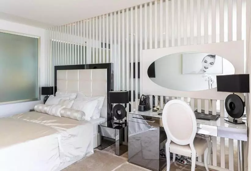 バルコニーつきオーシャンビュースーペリアルーム, Luxury Hotel Amabilis