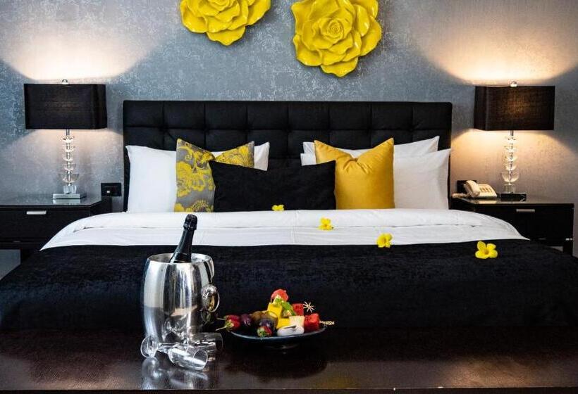 سوییت اجرایی, Oak Plaza Hotels East Airport