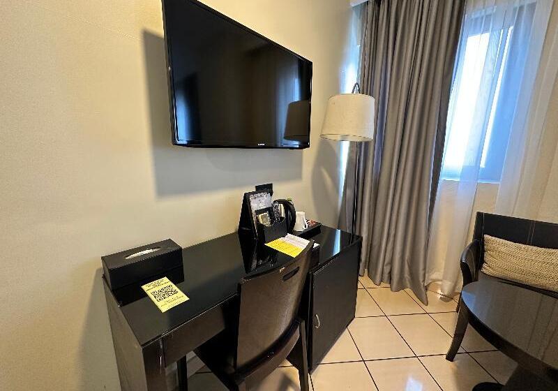 اتاق استاندارد, Oak Plaza Hotels East Airport