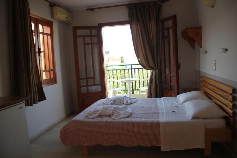 スタンダードスタジオ, Stefania Studios By Estia