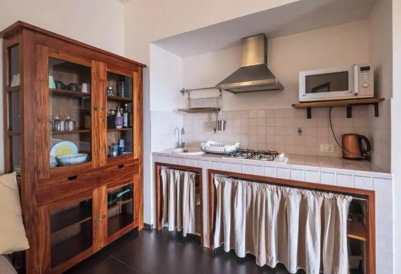 Huoneisto 1 Makuuhuone Puutarhanäkymä, Casa Rossa