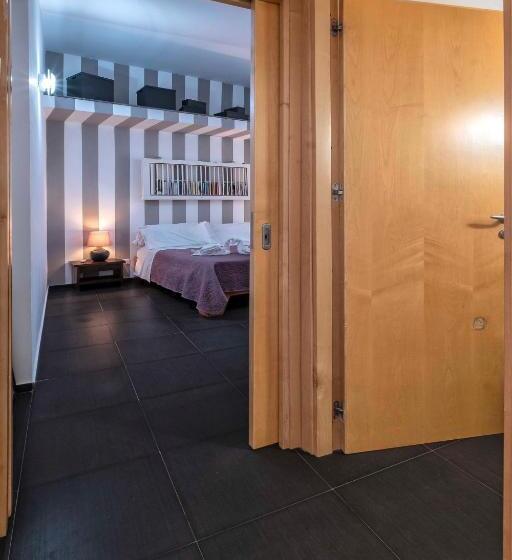 דירת 3 חדרי שינה עם נוף לבריכה, Casa Rossa