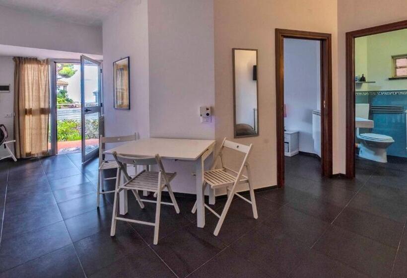 Апартаменты 1 Спальня Вид на Сад, Casa Rossa