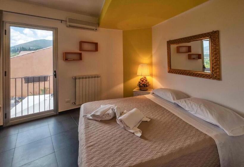 Standard room with outdoor bath, Casa Rossa