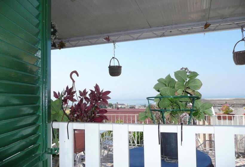 חדר סופריור נוף לים, I Papiri