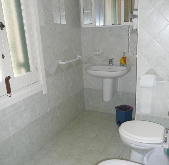 חדר סופריור נוף לים, I Papiri