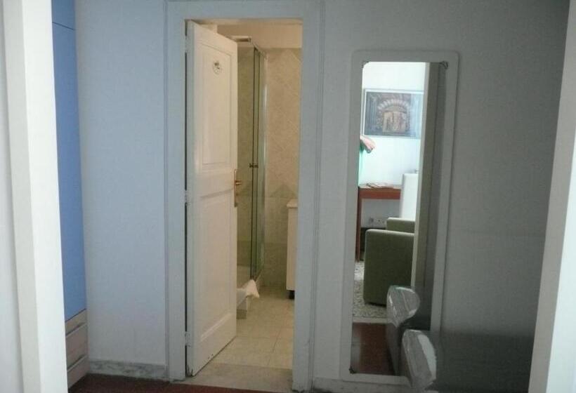 חדר סופריור נוף לים, I Papiri