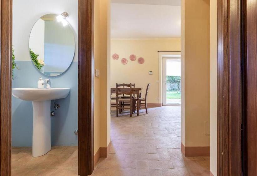 Семейный Номер, La Casa Medioevale