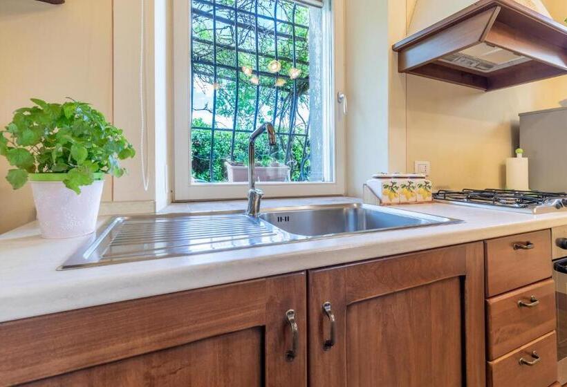 패밀리 룸, La Casa Medioevale