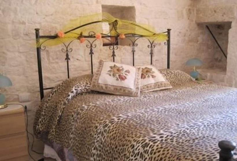 スタンダードルーム, L'isola Felice E Trulli Sotto Le Stelle