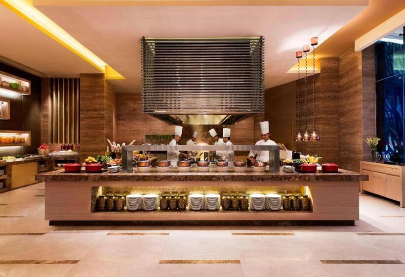 Полулюкс Президентский, Bengaluru Marriott Hotel Whitefield