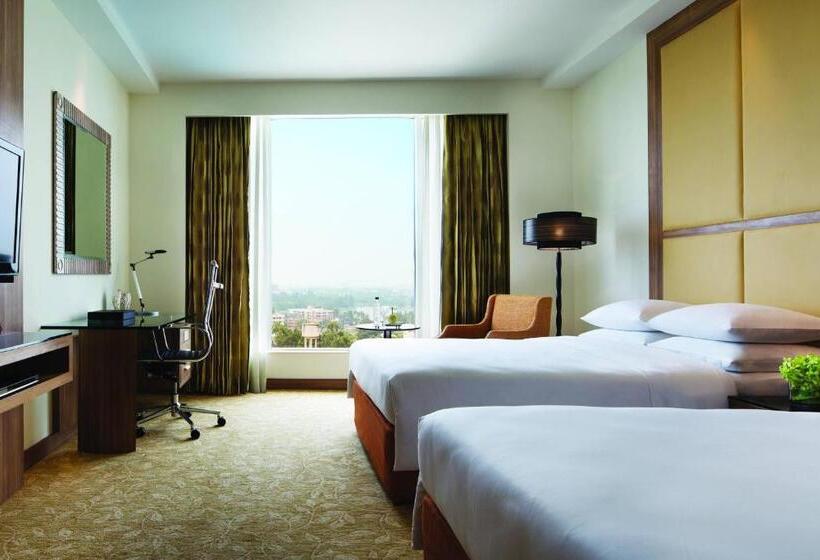 스탠다드 룸 더블 침대 2개, Bengaluru Marriott Hotel Whitefield