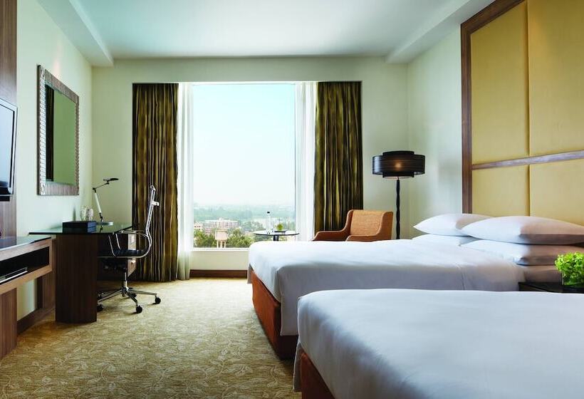 스탠다드 룸 더블 침대, Bengaluru Marriott Hotel Whitefield