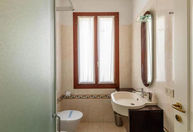 Suite 2 Quartos, Corte Nova