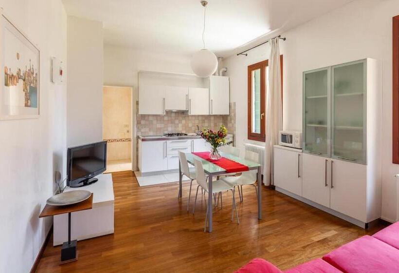 Suite 2 Quartos, Corte Nova