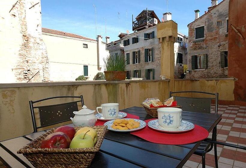 Apartamento 1 Quarto com Terraço, Corte Nova