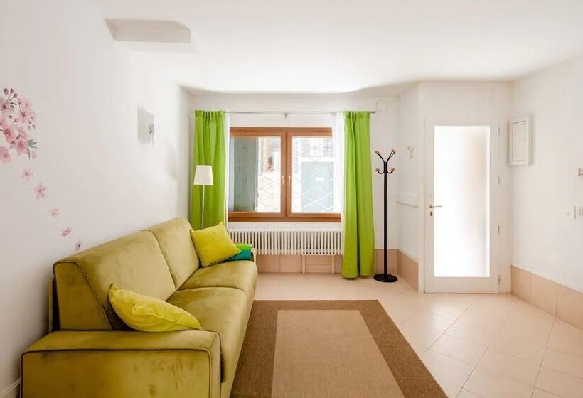 Apartamento 1 Quarto Vista Jardim, Corte Nova