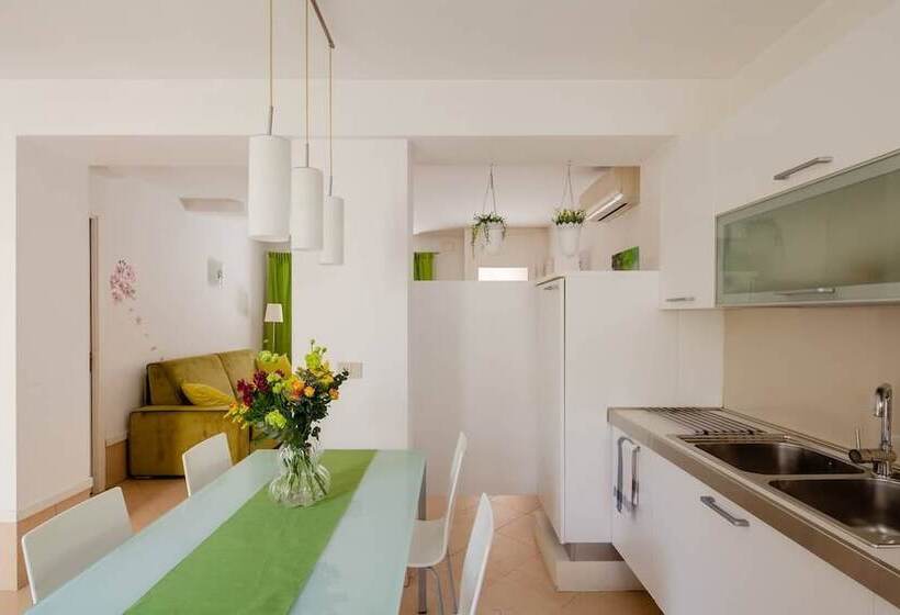 Apartamento 1 Quarto Vista Jardim, Corte Nova